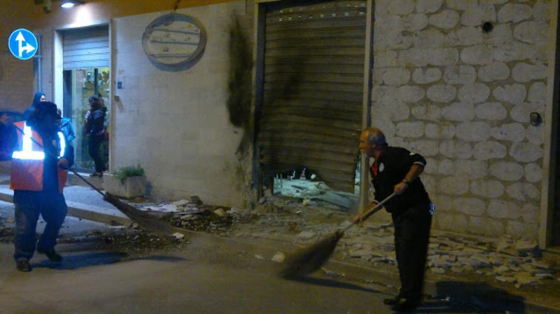 Il negozio di fiori di Carapelle devastato da una bomba