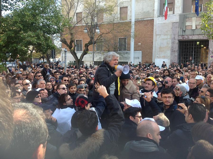 Oggi, 23 dicembre 2012, a Foggia arriva il "ciclone" Grillo