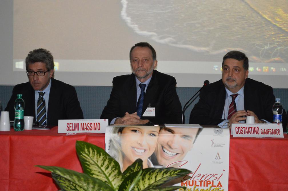 Massimo Selmi, al centro