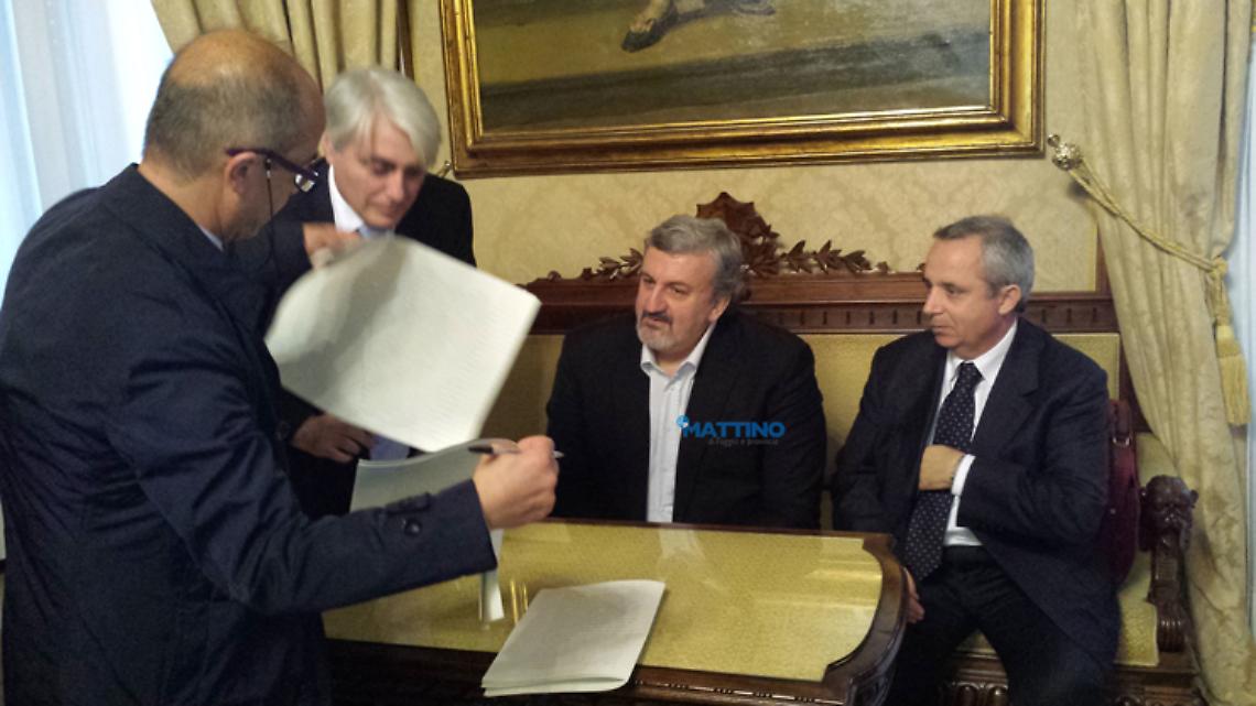 La firma a Bari