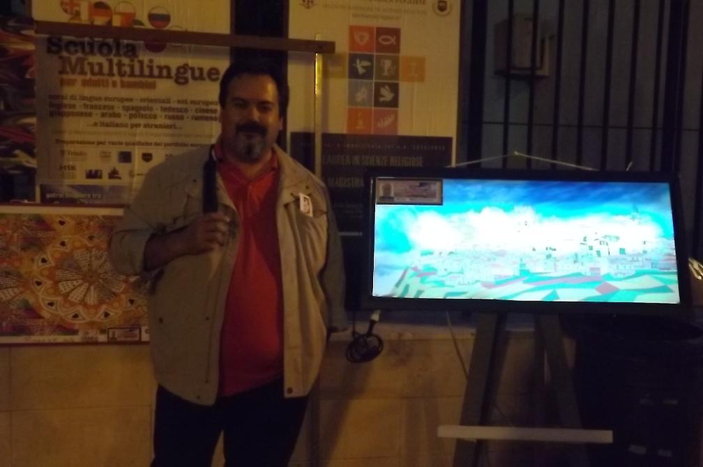 Leonardo Barrosso con le sue opere