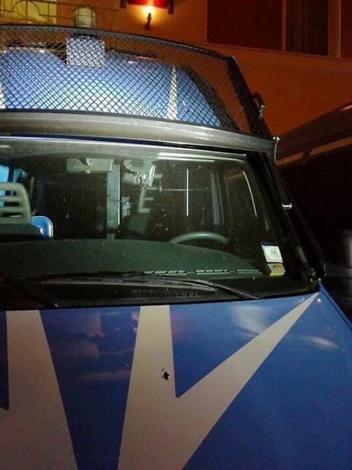 Il furgone crivellato dai proiettili