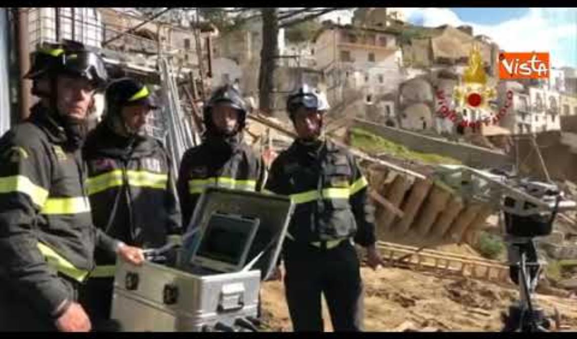 Frana a Pomarico, i Vigili del fuoco monitorano l'area interessata. IL VIDEO 