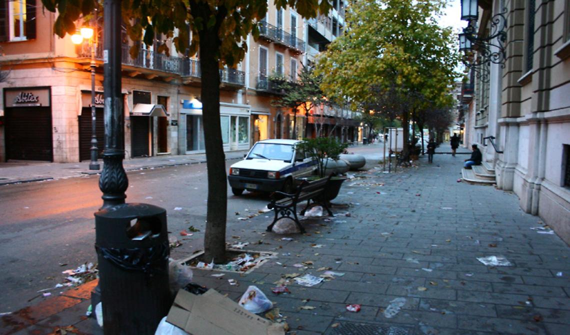 Operazione "Foggia pulita", 111 uomini e 56 mezzi al lavoro per raccogliere i rifiuti