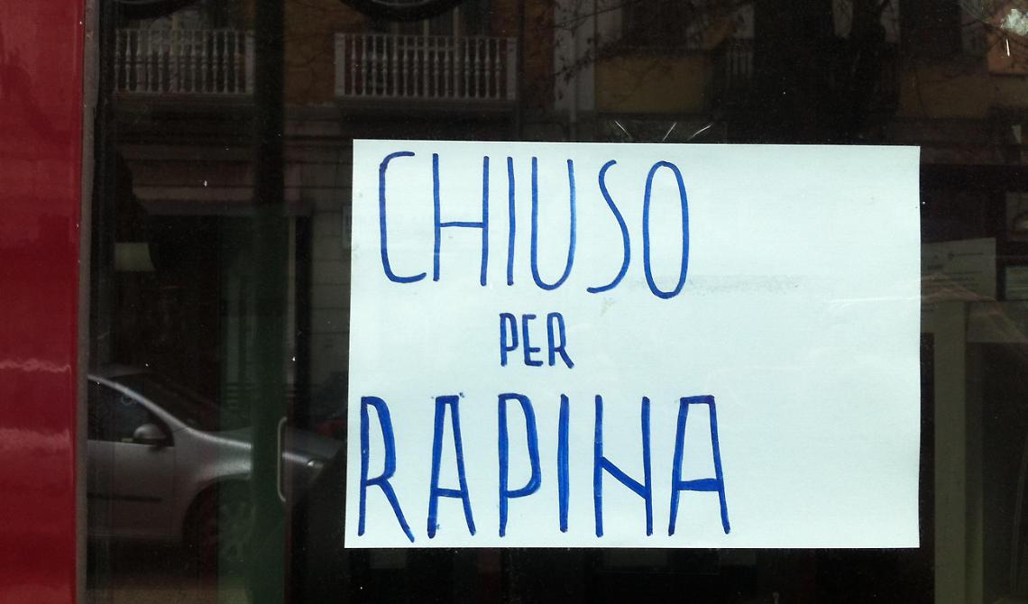 San Severo: assalto ad un vigilantes, in tre portano via plico con denaro 