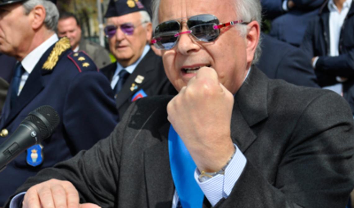 Tonino serra i pugni: alla Provincia non ci torna. Ma per Billa...