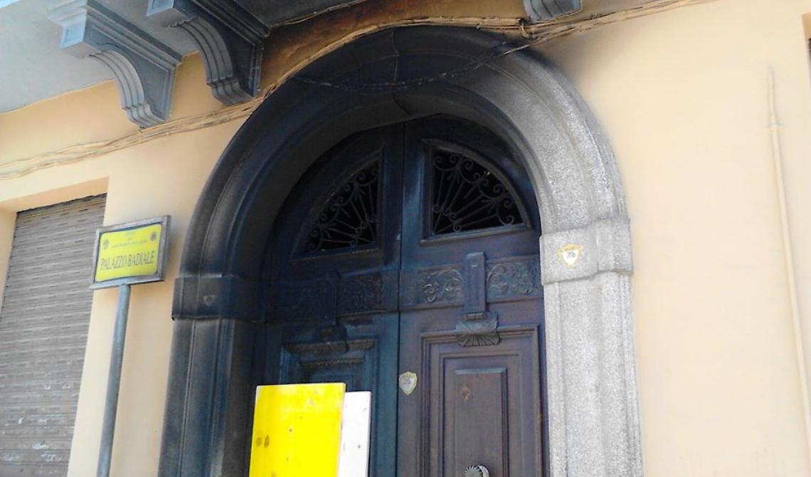 San Marco in Lamis, a fuoco il portone del Comune