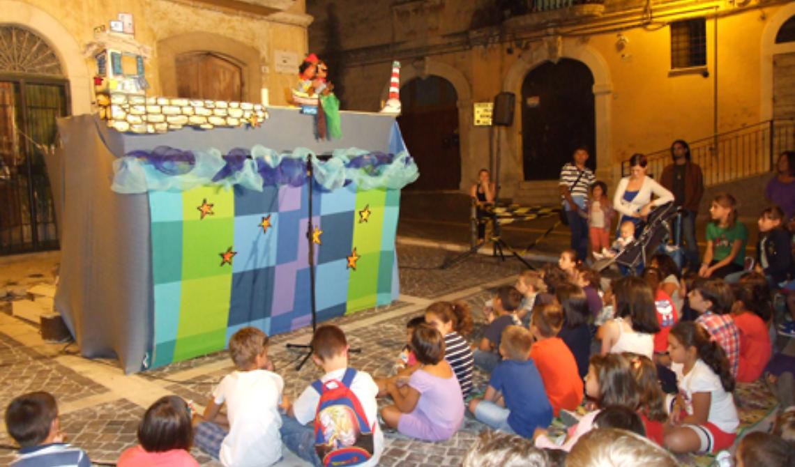Tra trampolieri e saltimbanchi il “Foggia Teatro Festival” fa girare la testa a tutti!