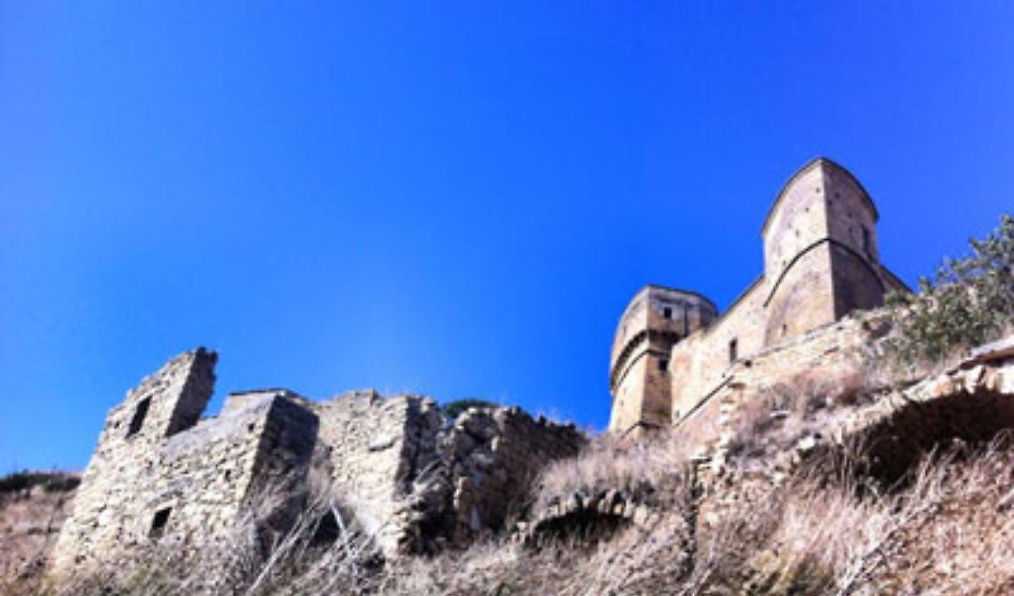 Rocchetta si colora di arancione