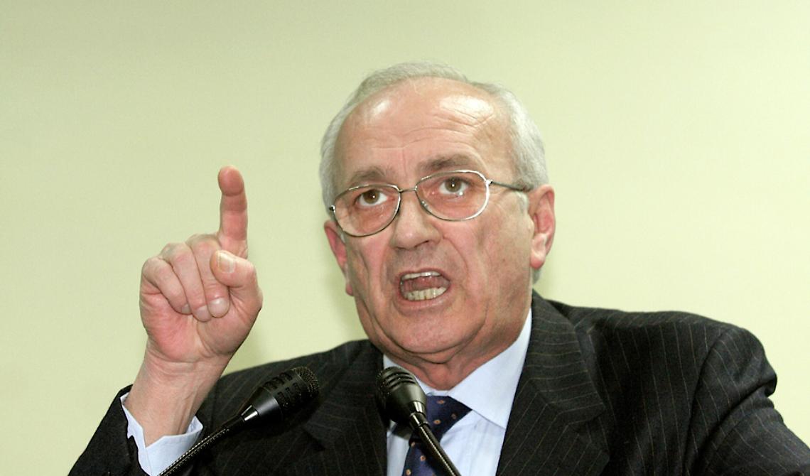 Allarme di Tarquinio: «Vogliono affossare la Cartiera, datemi una mano ad evitare lo scippo»