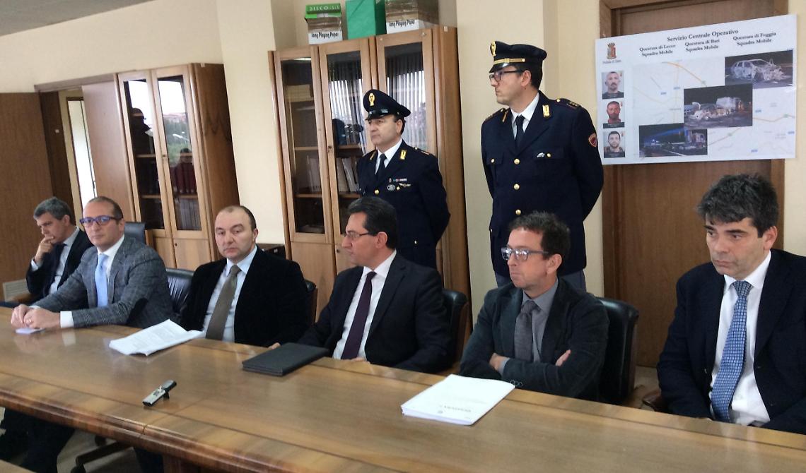Assalto portavalori, gli arrestati: «Quando prende il cancello dammi l'ok»