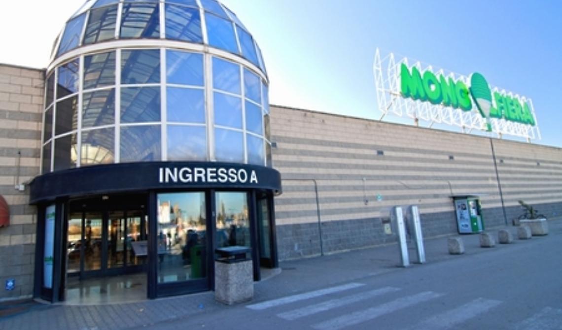 Riempie la borsa con giochi per la XBox ma viene pizzicata dai vigilantes: denunciata