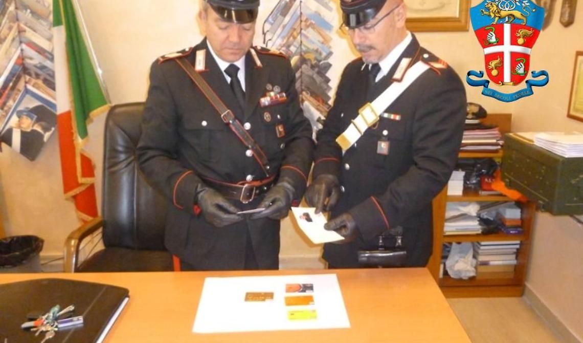 Aveva con se’ una patente di guida falsificata e una carta d’identità rubata: arrestato 28enne