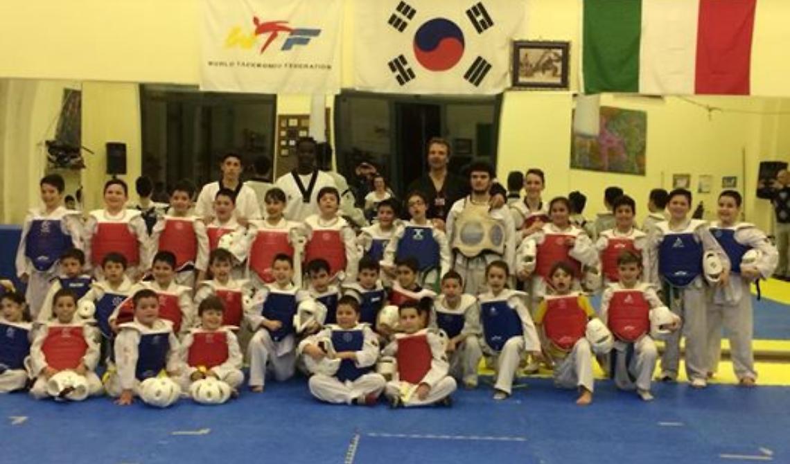 I piccoli del Centro Taekwondo Foggia non deludono: otto medaglie a Bari