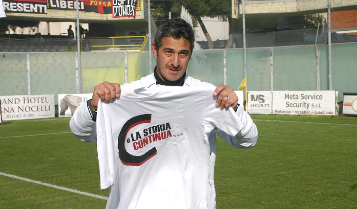 E col Matera Padalino regala il primo posto alla sua Foggia