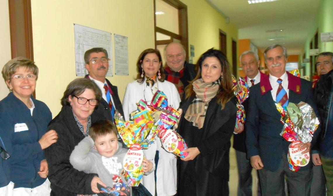 Anps: uova pasquali ai bambini del reparto di pediatria