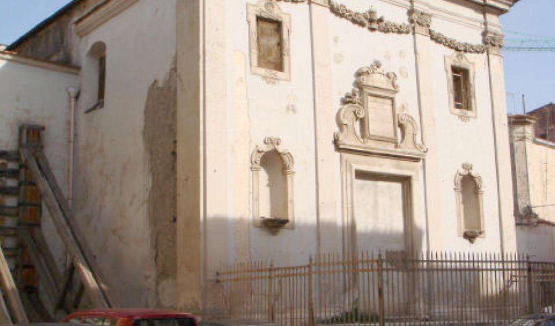 Foggia, la "chiesa dei morti" esce dal Purgatorio