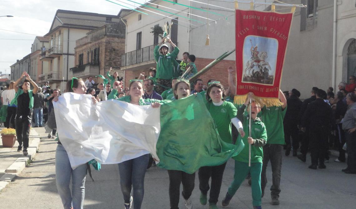 Lo storico Palio di San Giorgio alla Collefinocchio Vaccareccia