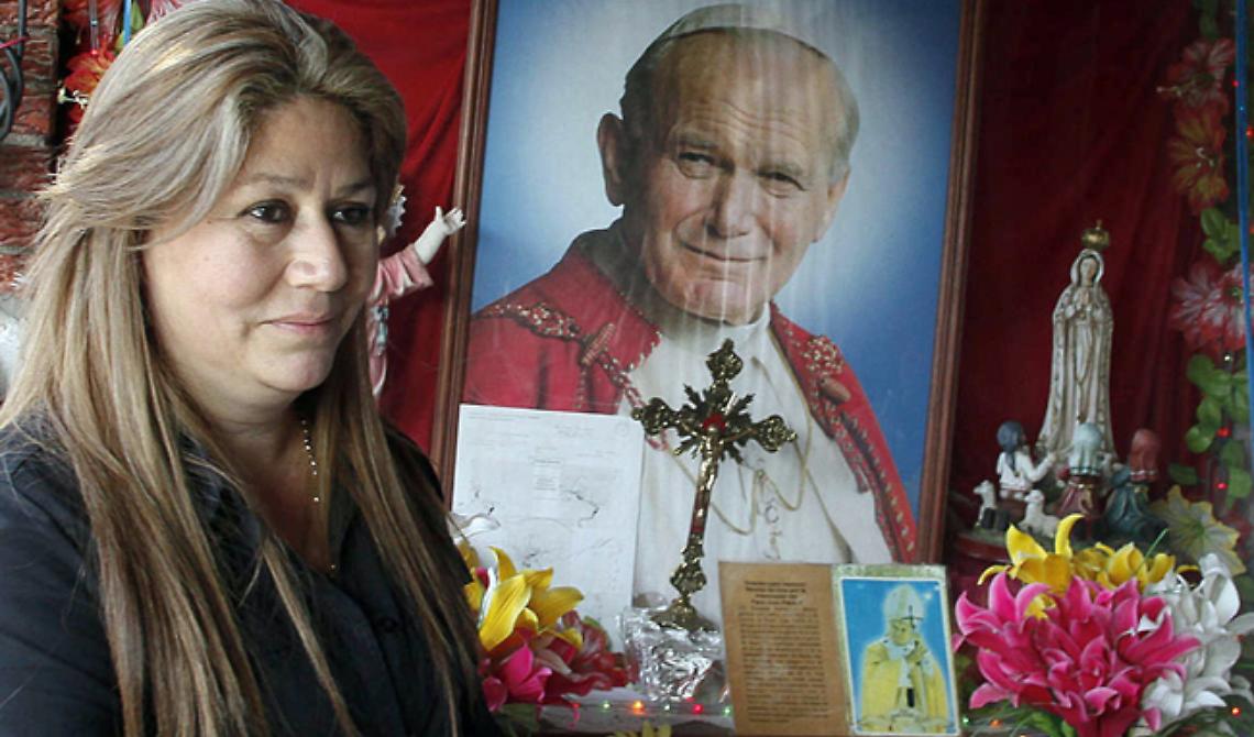 La donna costaricana miracolata da Giovanni Paolo II a S. Giovanni Rotondo