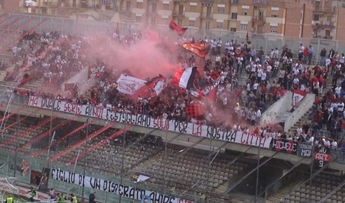Il Foggia ci rovina la festa. E i tifosi gridano ai giocatori: «Venduti!»