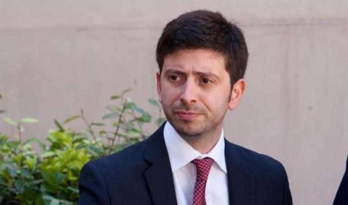Elezioni, Speranza: «Renzi parla di Leu ma prepara il governo con Berlusconi»