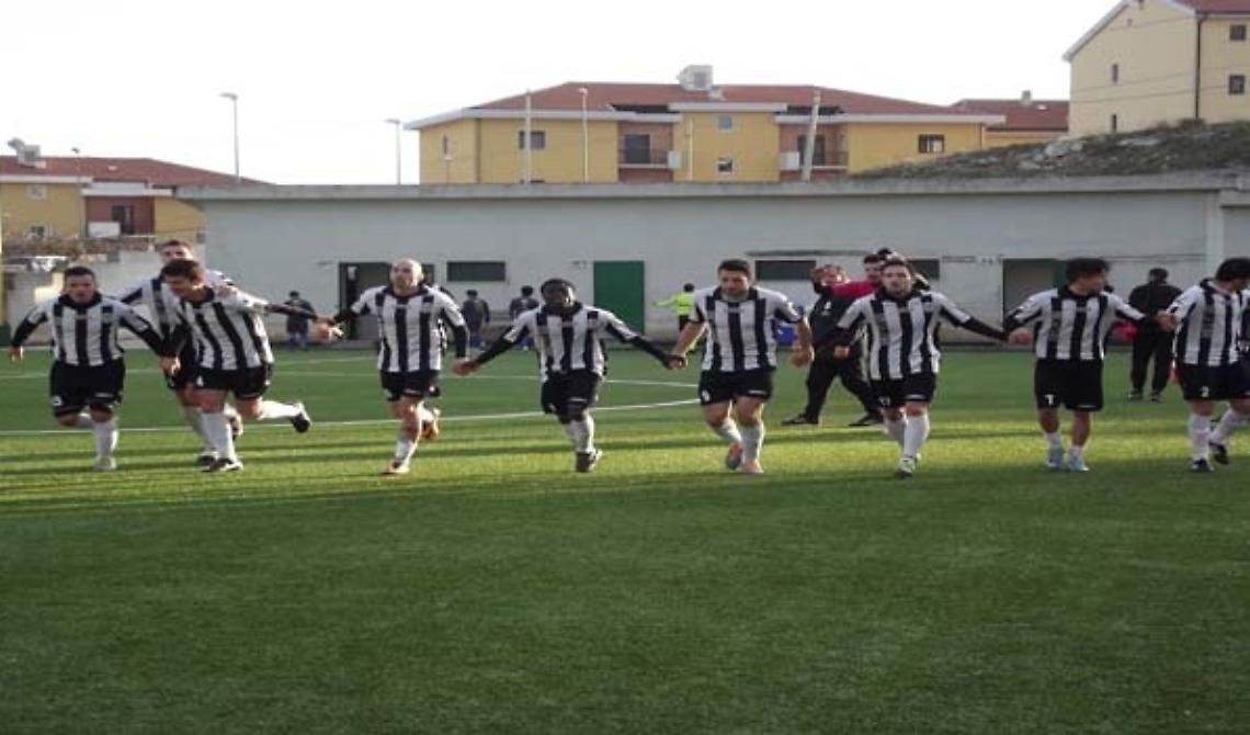 La Promozione dei due volti: festeggia il Monte, lacrime per il Gargano