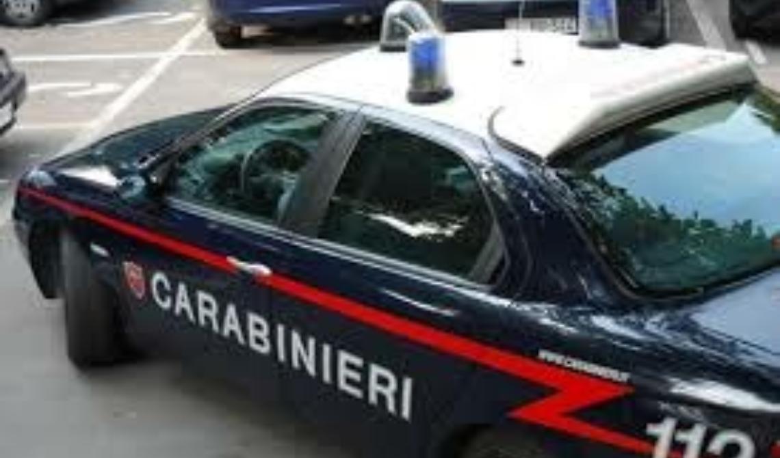 Conflitto a fuoco nella piazza centrale di Cagnano Varano: carabiniere in gravissime condizioni