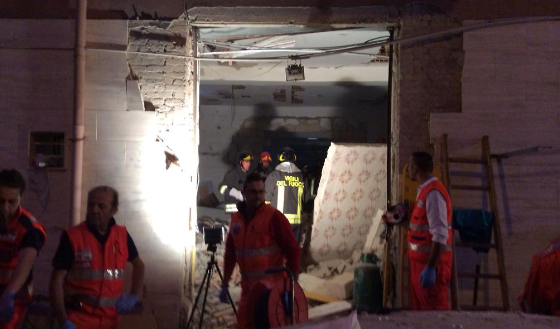Foggia, crollo della palazzina in Via De Amicis: due feriti e due morti