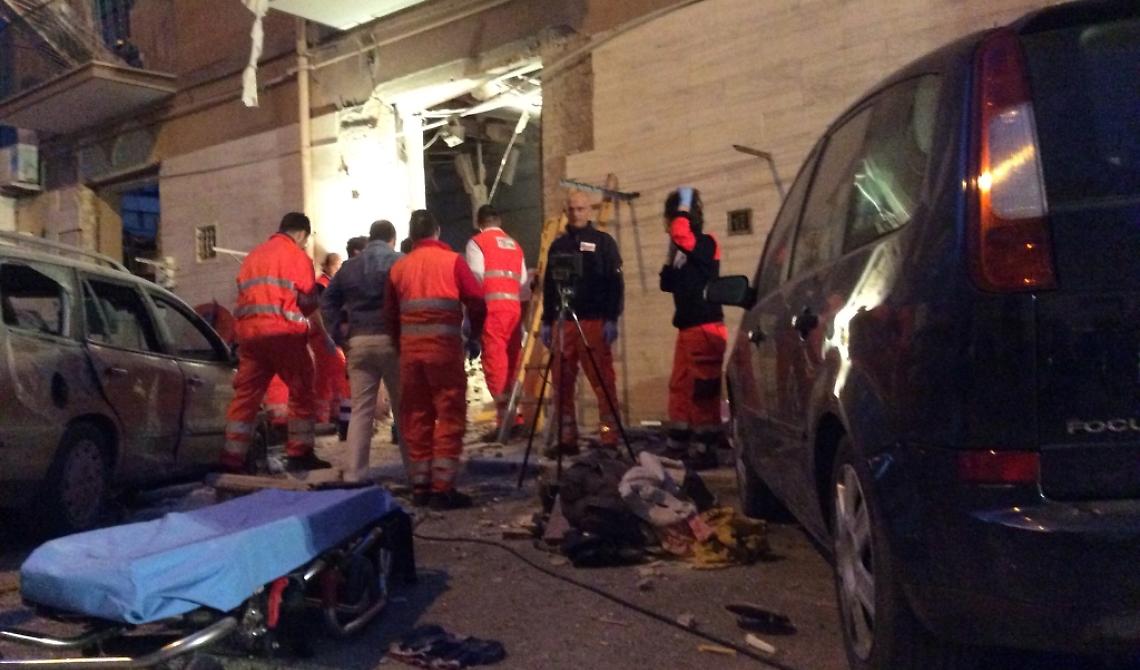 Crollo via De Amicis: venerdì pomeriggio i  funerali di Luigi e Giusy