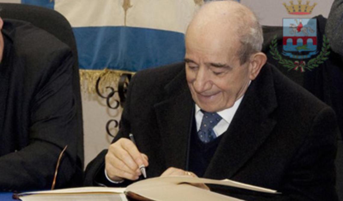 Oggi, 1 settembre 2012, muore a Manfredonia il grande poeta di Monte Sant'Angelo Cristanziano Serricchio