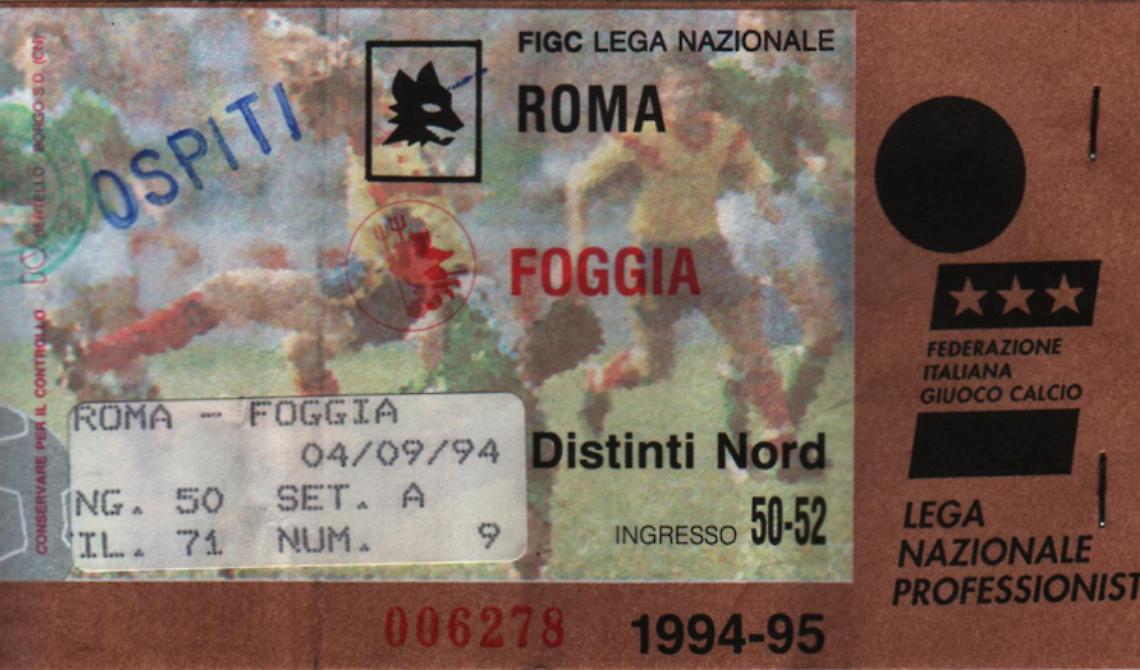 Oggi, 4 settembre 1994, il primo gol di Totti in serie A.  Lo segna all'Olimpico contro il Foggia: in porta c'era Mancini