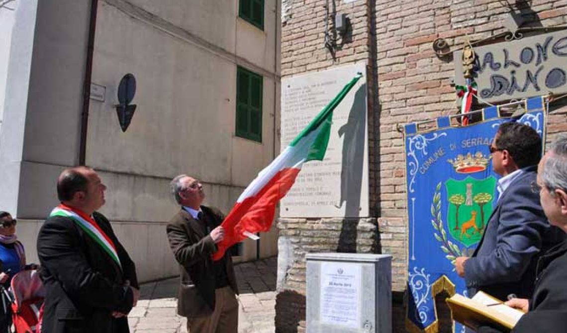 Oggi, 1 ottobre del 1943, Serracapriola paga col sacrificio di 12 persone l'insurrezione ai nazisti. Radio Londra: «città eroica»