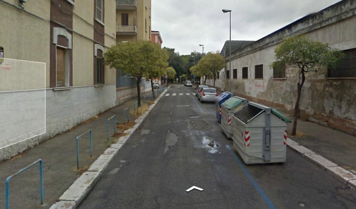 Via Monte Michele: scoperto deposito di merce contraffatta