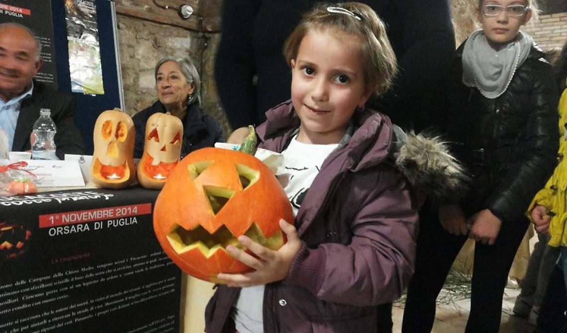 Ad Orsara non è la tenebrosa Halloween, ma la lunga notte di luce che rischiara le anime dei defunti