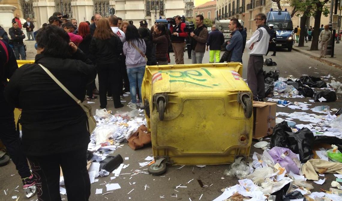 Assalto palazzo di Città, Landella: «Arretrare significherebbe piegarsi a questi ricatti delinquenziali» 