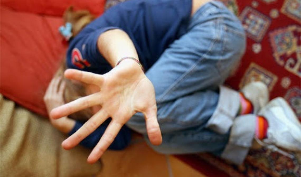 Massacrò di botte i figliastri di due e tre anni:  tunisino condannato a 9 anni di reclusione 