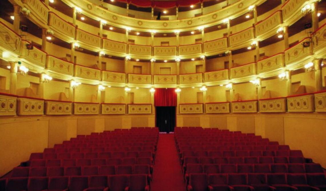 "Teatro Giordano", è l'ora degli abbonamenti