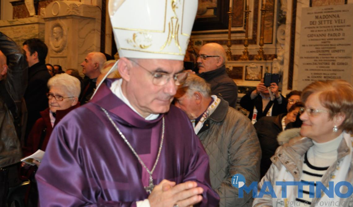 L'arcivescovo di Foggia, Pelvi, avvisa di non dare soldi per le feste patronali