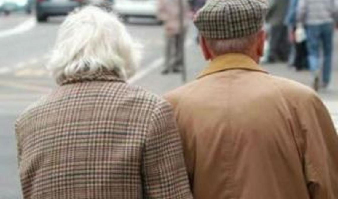 Truffe agli anziani: arzillo 87enne mette in fuga la bidonista