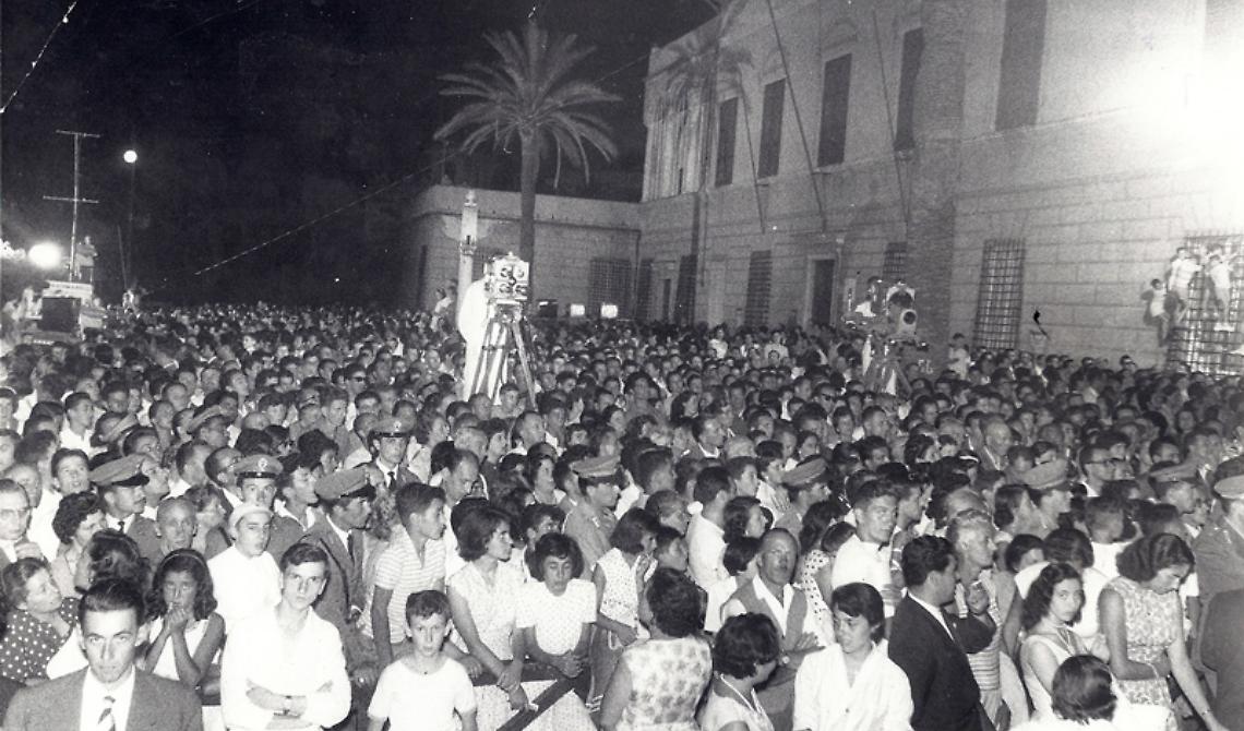 Oggi, 22 dicembre 1960, Lucera si aggiudicala la seconda edizione di "Campanile Sera": arrivano Mike Buongiorno ed Enzo Tortora