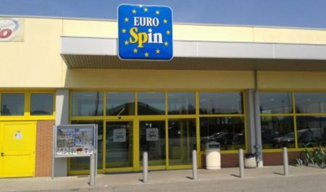 Foggia, furto di generi alimentari all'"Eurospin" di Via Einaudi