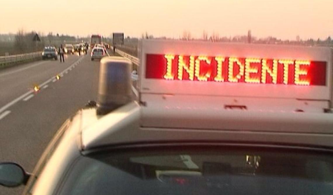 Incidente stradale: un morto sulla A14, tra Foggia e Cerignola