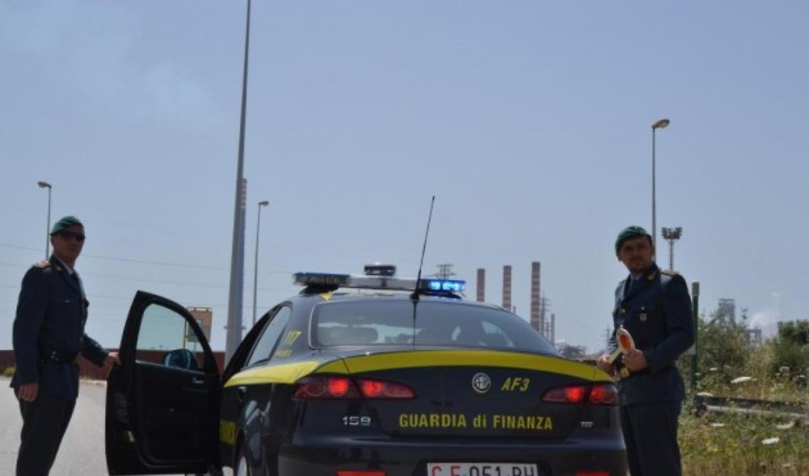 Sulla Foggia-Candela in viaggio con 20 Kg di hashish: finanzieri napoletani arrestati dai colleghi di Foggia