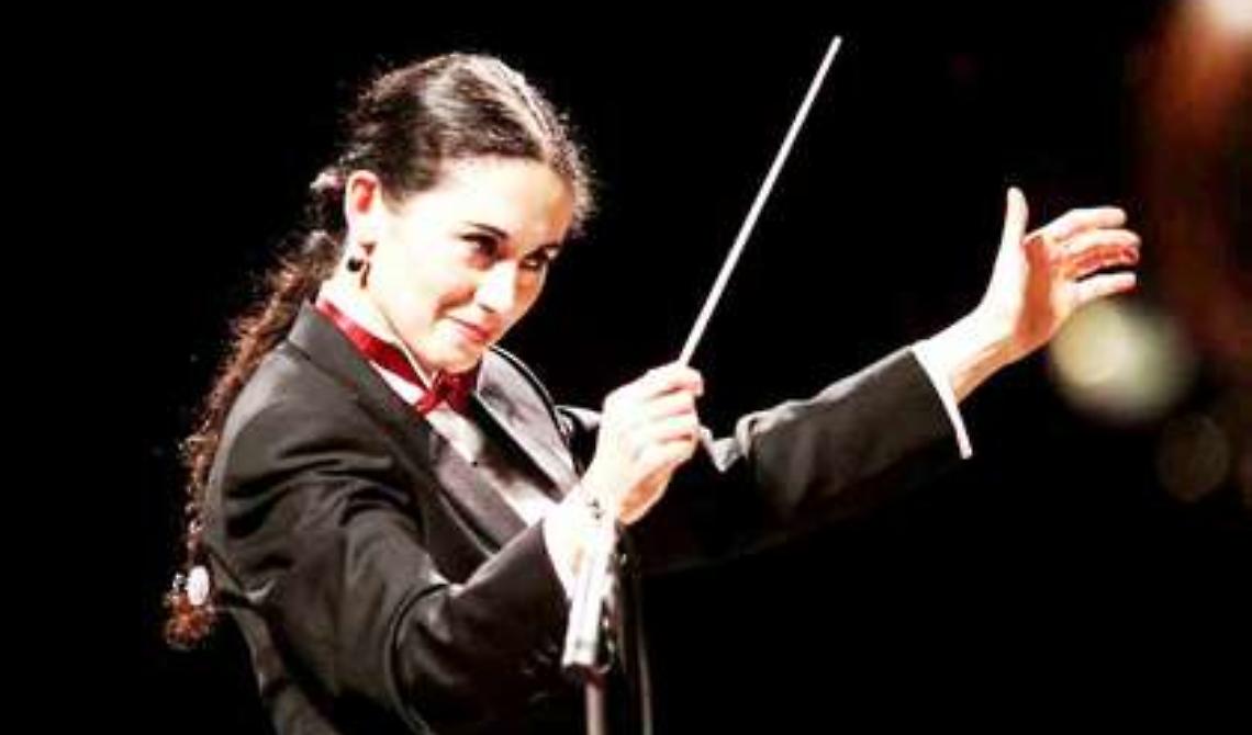 Gianna Fratta, la nostra "fatina" della musica internazionale domattina su RAI 2