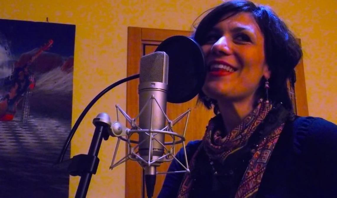 Mirella Foschi "dipinge" l'8 marzo con “Colori di donna” 