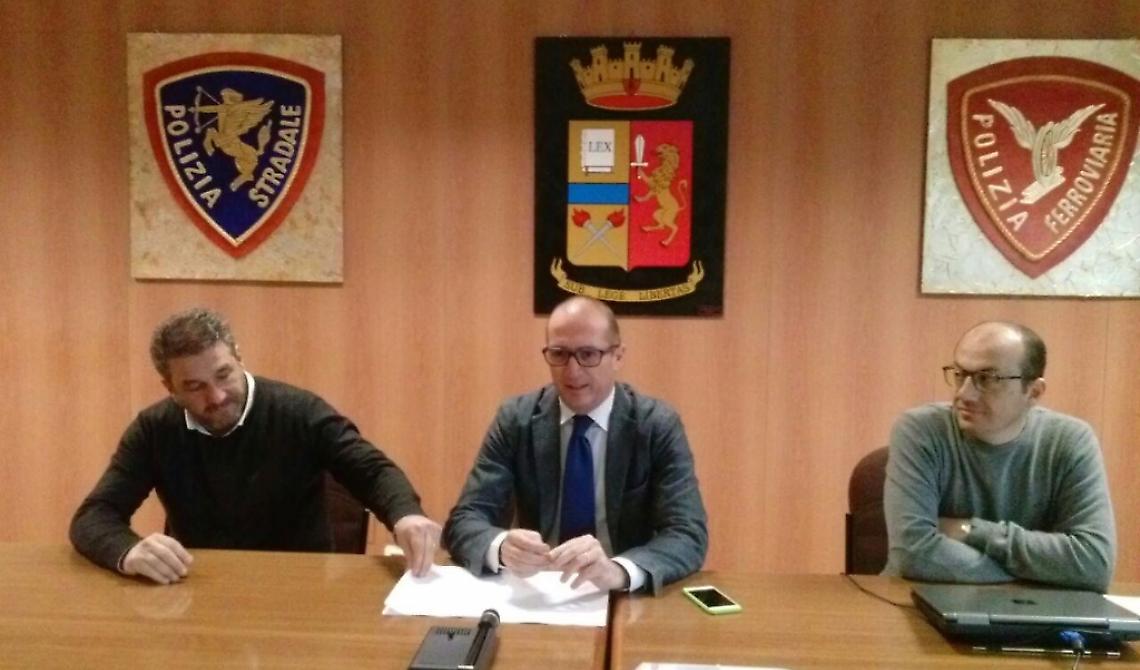 Indaga per incidenti falsi ma viene sequestrato e picchiato  da 5 persone: due arresti 