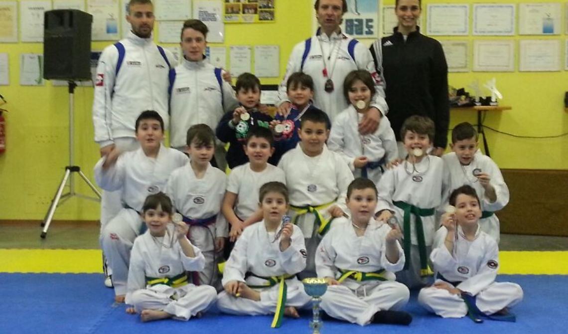Il maestro Smiraglia con gli allievi