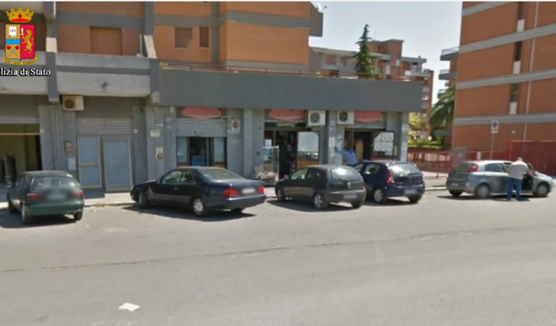 Colpo da "Carni&Affini": banditi segano serranda e rubano 11mila euro nascosti in macelleria
