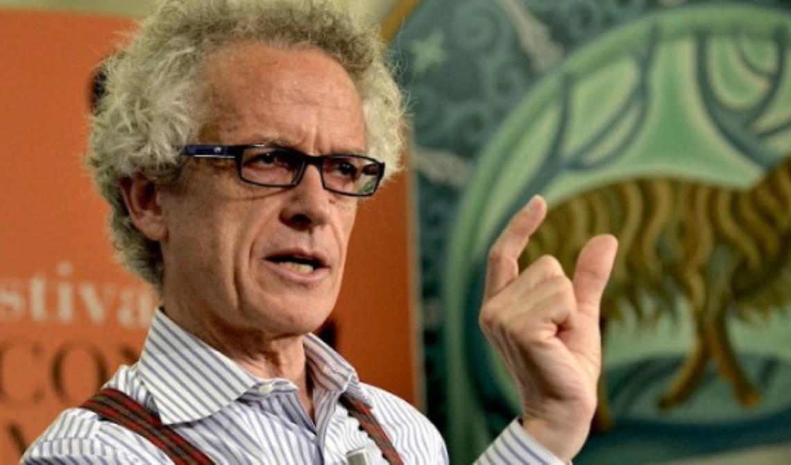 Alla Ubik di Foggia Federico Rampini spiega l'economia con i Beatles