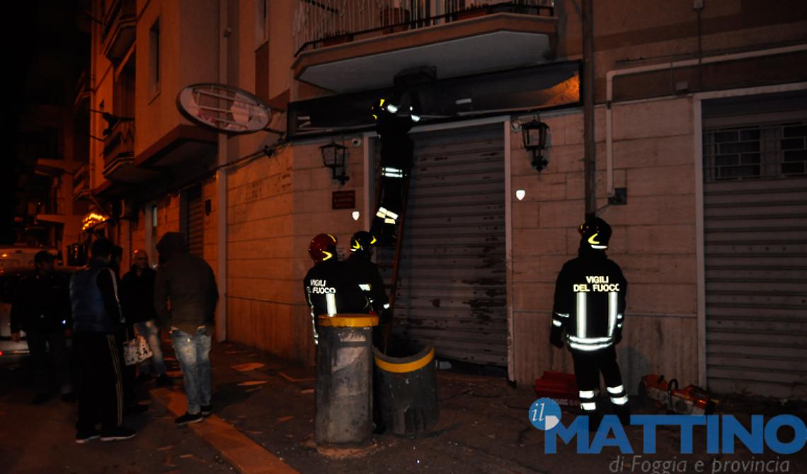 Denuncia estorsioni: in fiamme l'auto della titolare della pizzeria 